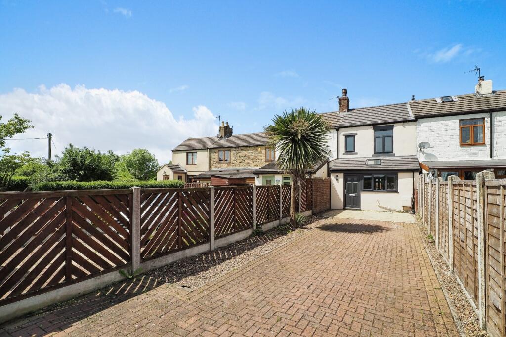 2 bed Mid Terraced House for rent in Warmfield. From Reeds Rains - Wakefield 2 bed Mid Terraced House for rent in Warmfield. From Reeds Rains - Wakefield