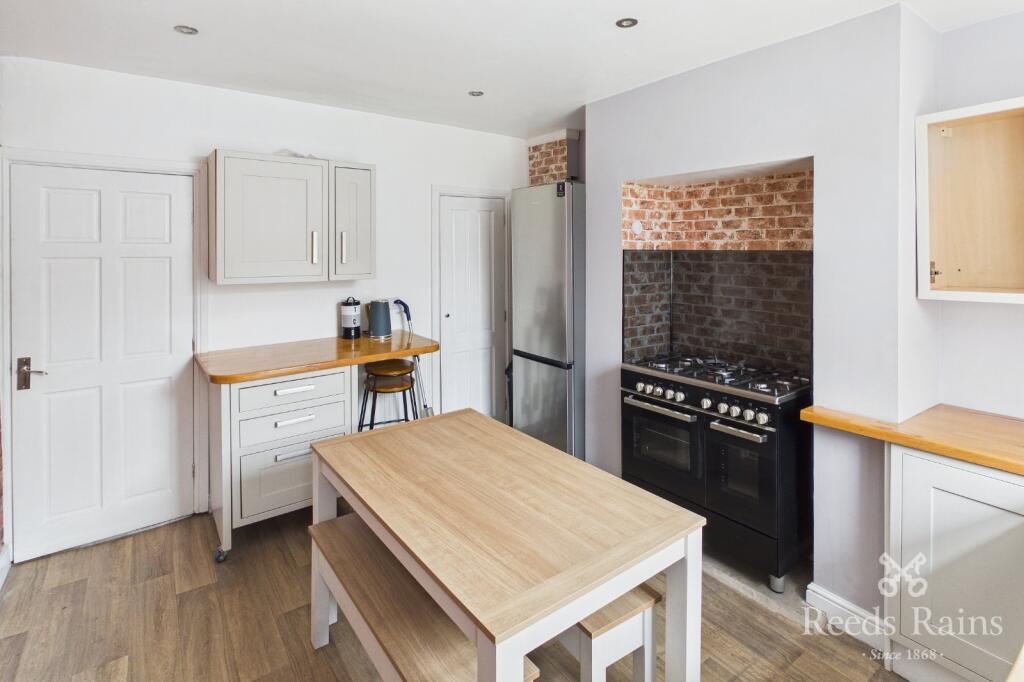 2 bed Mid Terraced House for rent in Calder Grove. From Reeds Rains - Wakefield 2 bed Mid Terraced House for rent in Calder Grove. From Reeds Rains - Wakefield