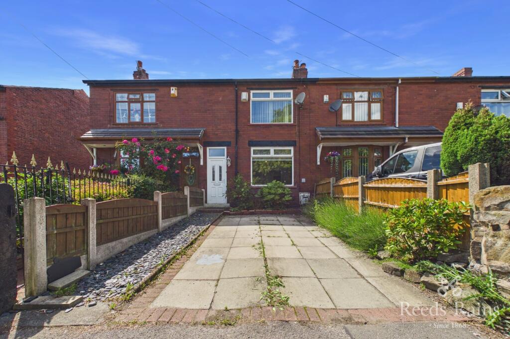 3 bed Mid Terraced House for rent in Longshaw. From Reeds Rains - Wigan 3 bed Mid Terraced House for rent in Longshaw. From Reeds Rains - Wigan