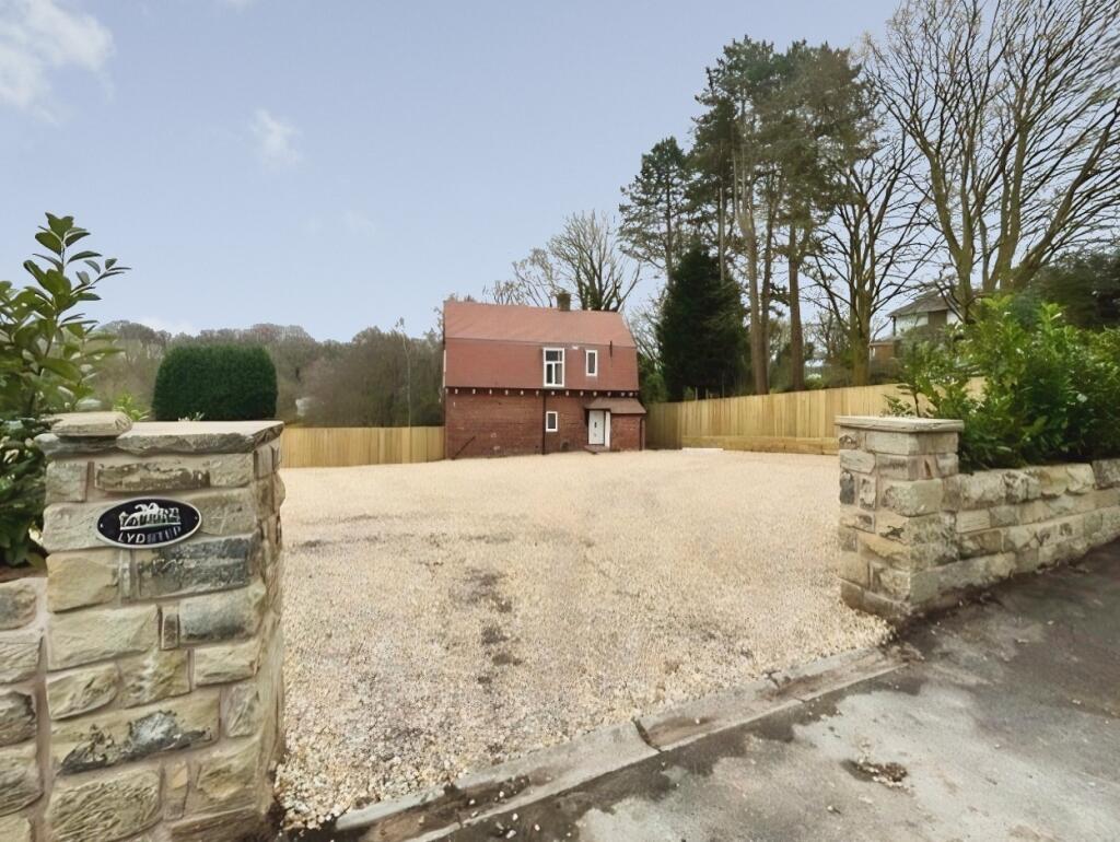 3 bed Detached for rent in Dean Row. From Reeds Rains - Wilmslow 3 bed Detached for rent in Dean Row. From Reeds Rains - Wilmslow