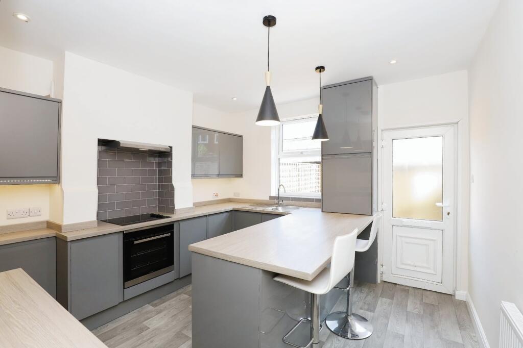 3 bed Mid Terraced House for rent in Sheffield. From Reeds Rains - Woodseats