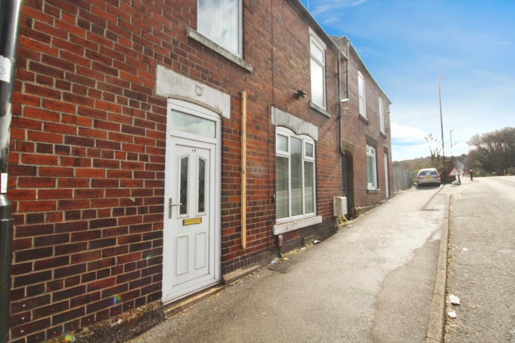 2 bed Mid Terraced House for rent in Sheffield. From Reeds Rains - Woodseats