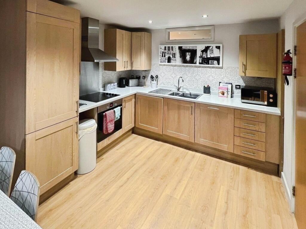 2 bed Apartment for rent in York. From Reeds Rains - York
