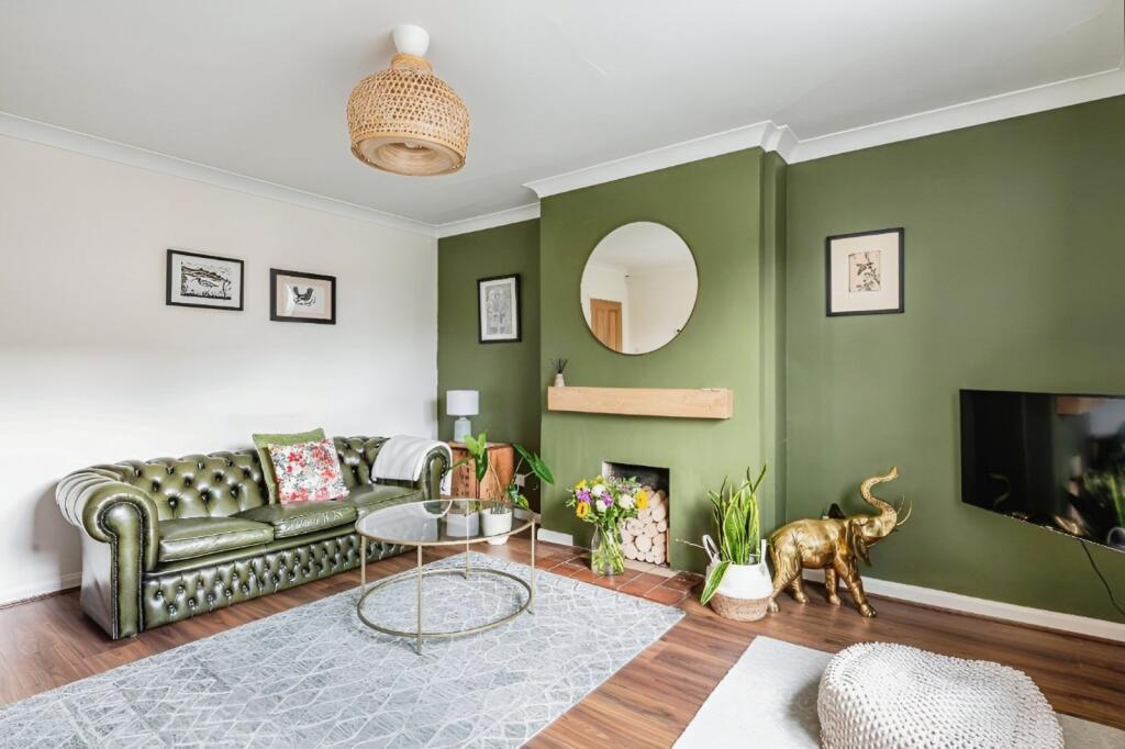 3 bed Mid Terraced House for rent in York. From Reeds Rains - York