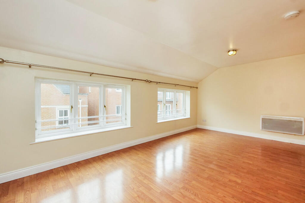 2 bed Apartment for rent in York. From Reeds Rains - York