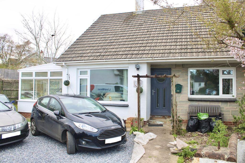 2 bed Semi-detached bungalow for rent in Bovey Tracey. From Rendells - Newton Abbot
