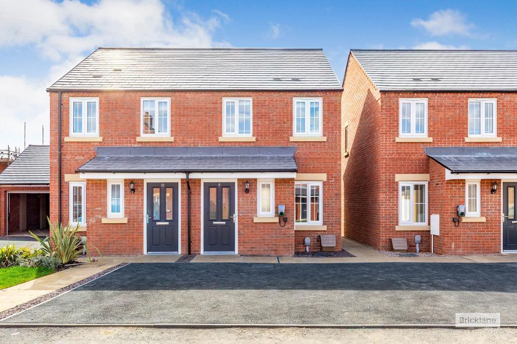 2 bed Semi Detached for rent in Rothwell. From Results Estate Agents Ltd - Rothwell