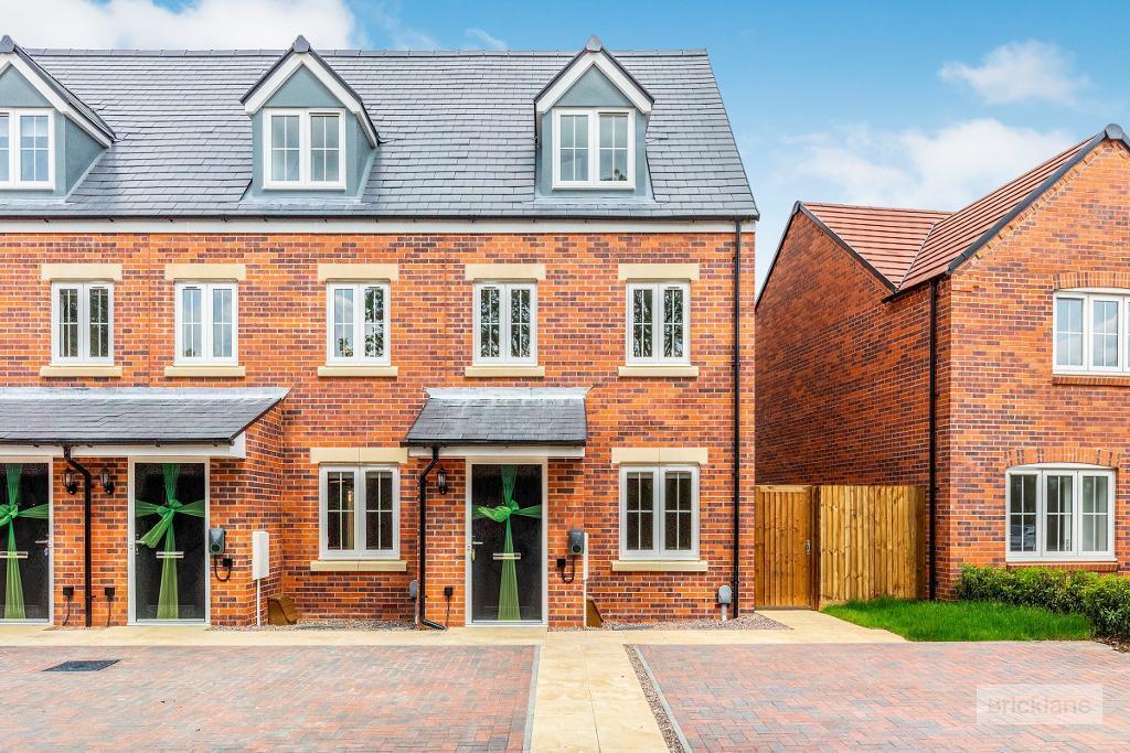 3 bed Town House for rent in Rothwell. From Results Estate Agents Ltd - Rothwell