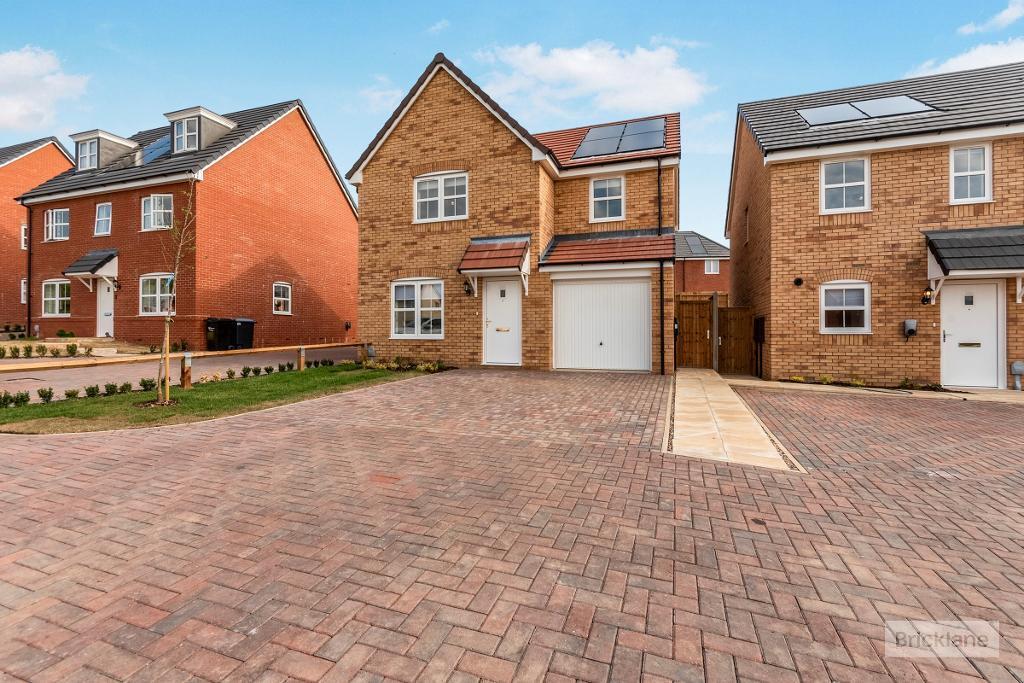 4 bed Detached for rent in . From Results Estate Agents Ltd - Rothwell