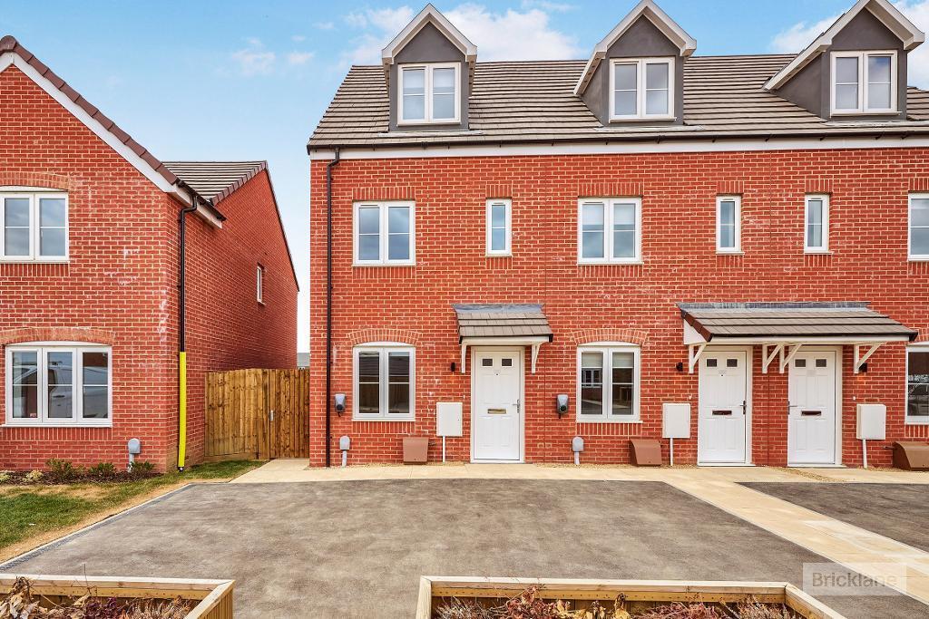 3 bed End of Terrace for rent in . From Results Estate Agents Ltd - Rothwell