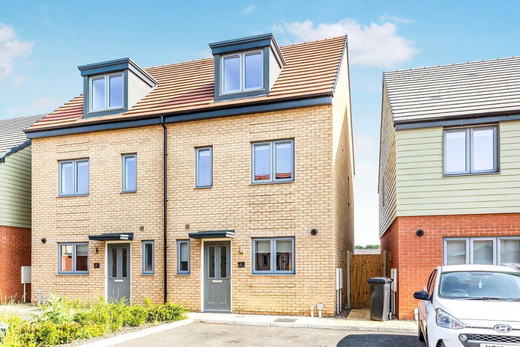3 bed Semi Detached for rent in Wellingborough. From Results Estate Agents Ltd - Rothwell 3 bed Semi Detached for rent in Wellingborough. From Results Estate Agents Ltd - Rothwell