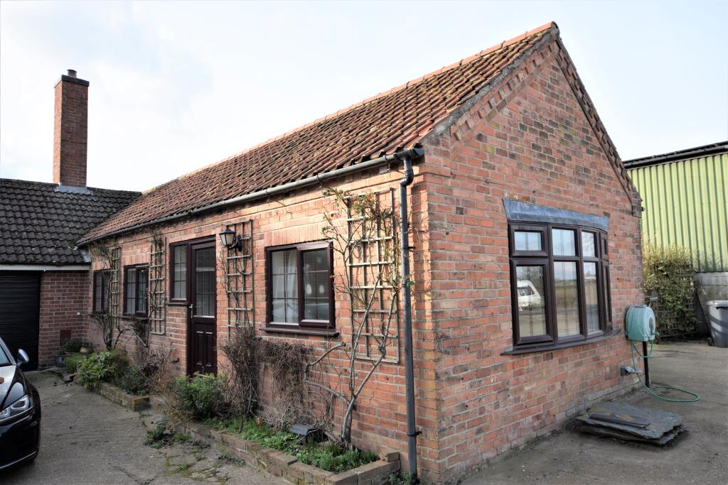 1 bed Link detached for rent in Nottingham. From Rex Gooding - West Bridgford