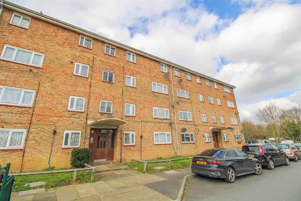 1 bed 1st Floor Flat for rent in Harlow. From ReylandJohnson Estate Agents - Harlow