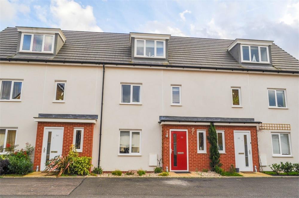 3 bed Mid Terraced House for rent in Harlow. From ReylandJohnson Estate Agents - Harlow 3 bed Mid Terraced House for rent in Harlow. From ReylandJohnson Estate Agents - Harlow