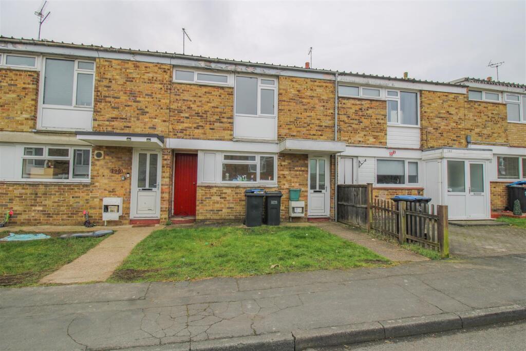 2 bed Mid Terraced House for rent in Foster Street. From ReylandJohnson Estate Agents - Harlow