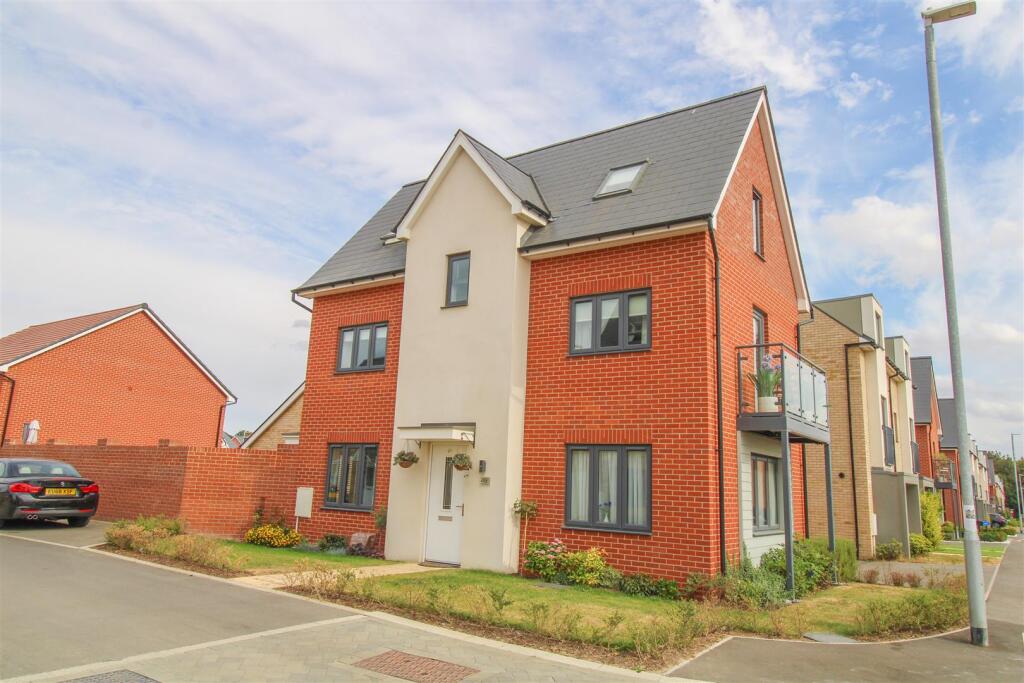 4 bed Detached for rent in Matching Tye. From ReylandJohnson Estate Agents - Harlow