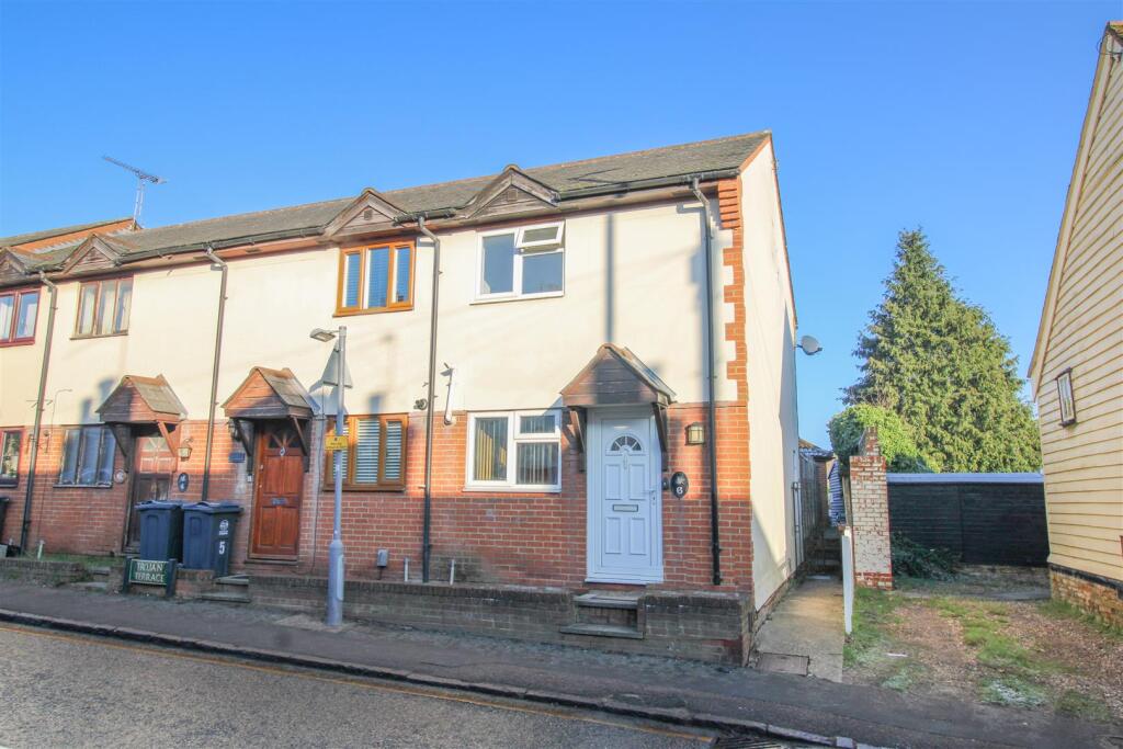 2 bed Mid Terraced House for rent in Sawbridgeworth. From ReylandJohnson Estate Agents - Harlow