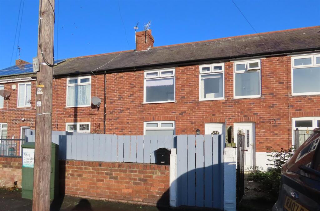 3 bed Mid Terraced House for rent in Newbiggin-by-the-Sea. From Rickard Chartered Surveyors & Estate Agents - Morpeth 3 bed Mid Terraced House for rent in Newbiggin-by-the-Sea. From Rickard Chartered Surveyors & Estate Agents - Morpeth