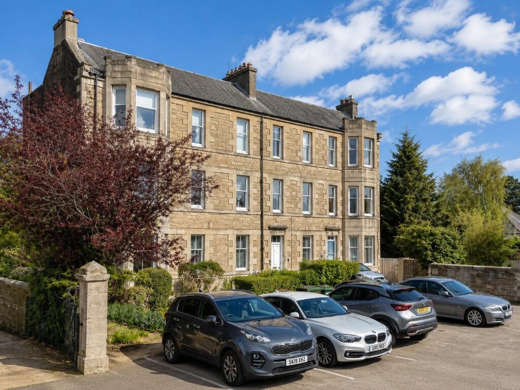 2 bed 1st Floor Flat for rent in Hermiston. From ritehome - Glasgow
