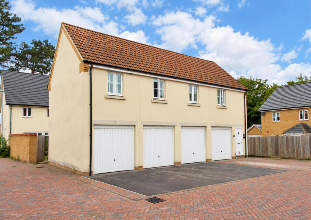 2 bed 1st Floor Flat for rent in Frome. From Rogers & Co - Frome