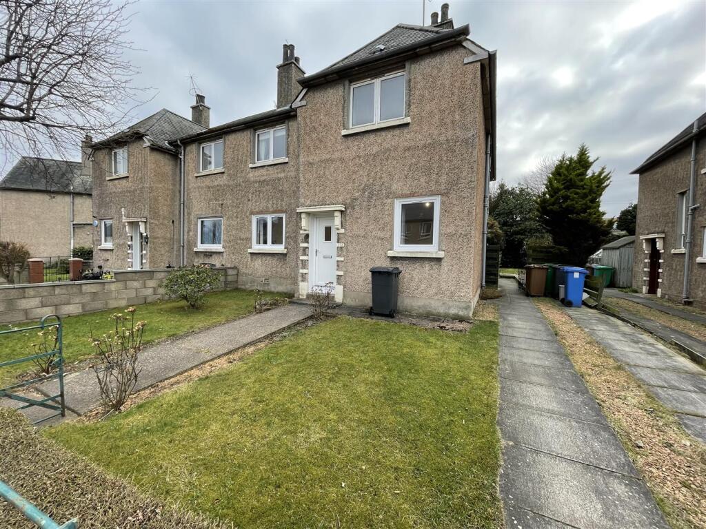 2 bed 1st Floor Flat for rent in St Andrews. From Rollos - St Andrews