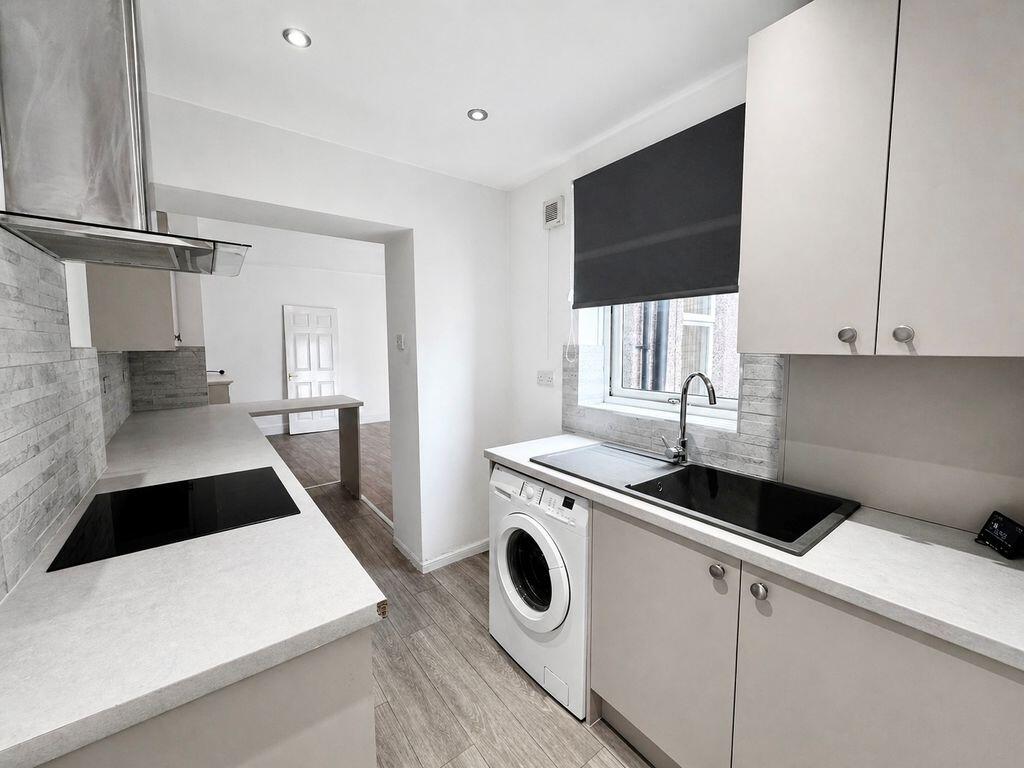 2 bed 1st Floor Flat for rent in Tynemouth. From Rook Matthews Sayer - Whitley Bay