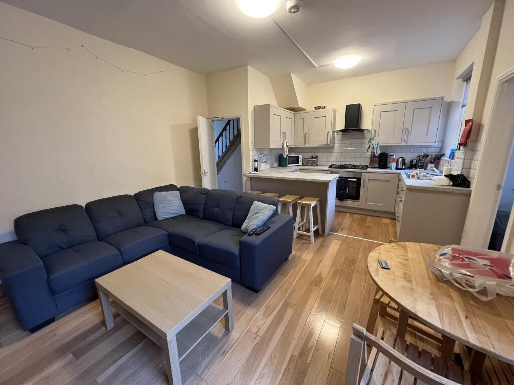 4 bed Detached for rent in Liverpool. From Rooms4u - Liverpool