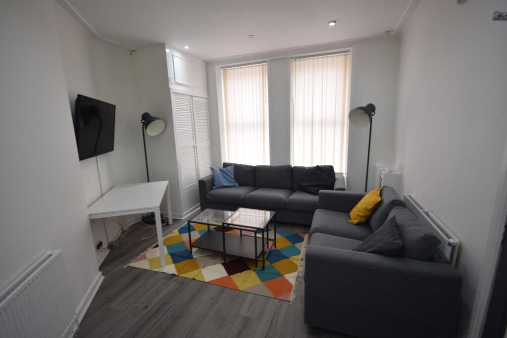 5 bed Detached for rent in Liverpool. From Rooms4u - Liverpool