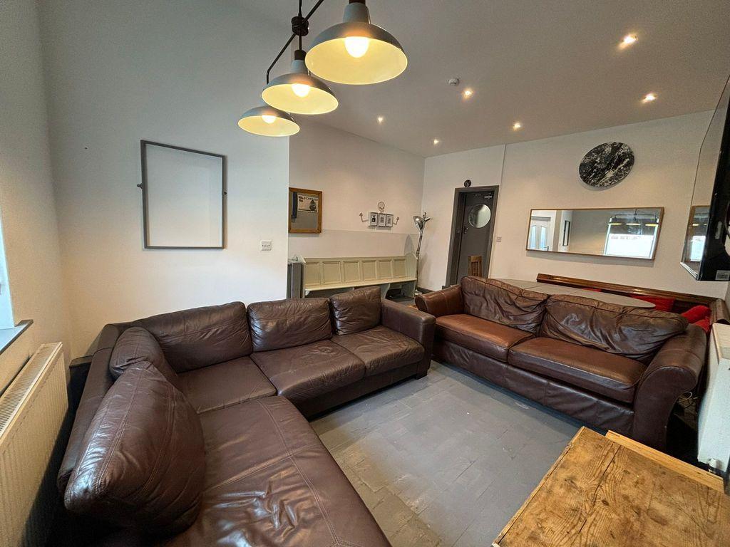 7 bed Detached for rent in Liverpool. From Rooms4u - Liverpool