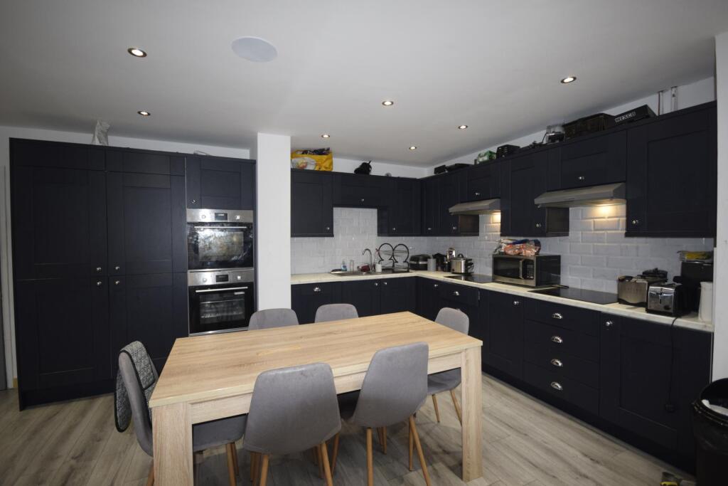 8 bed Detached for rent in Liverpool. From Rooms4u - Liverpool 8 bed Detached for rent in Liverpool. From Rooms4u - Liverpool