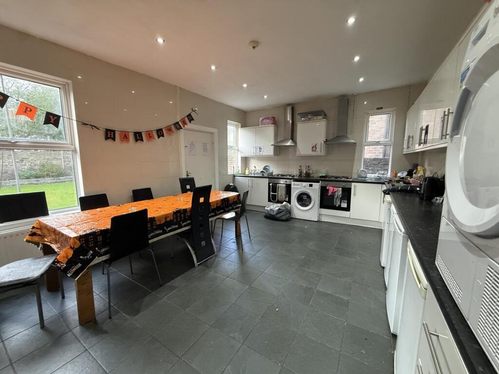 7 bed Detached for rent in Liverpool. From Rooms4u - Liverpool