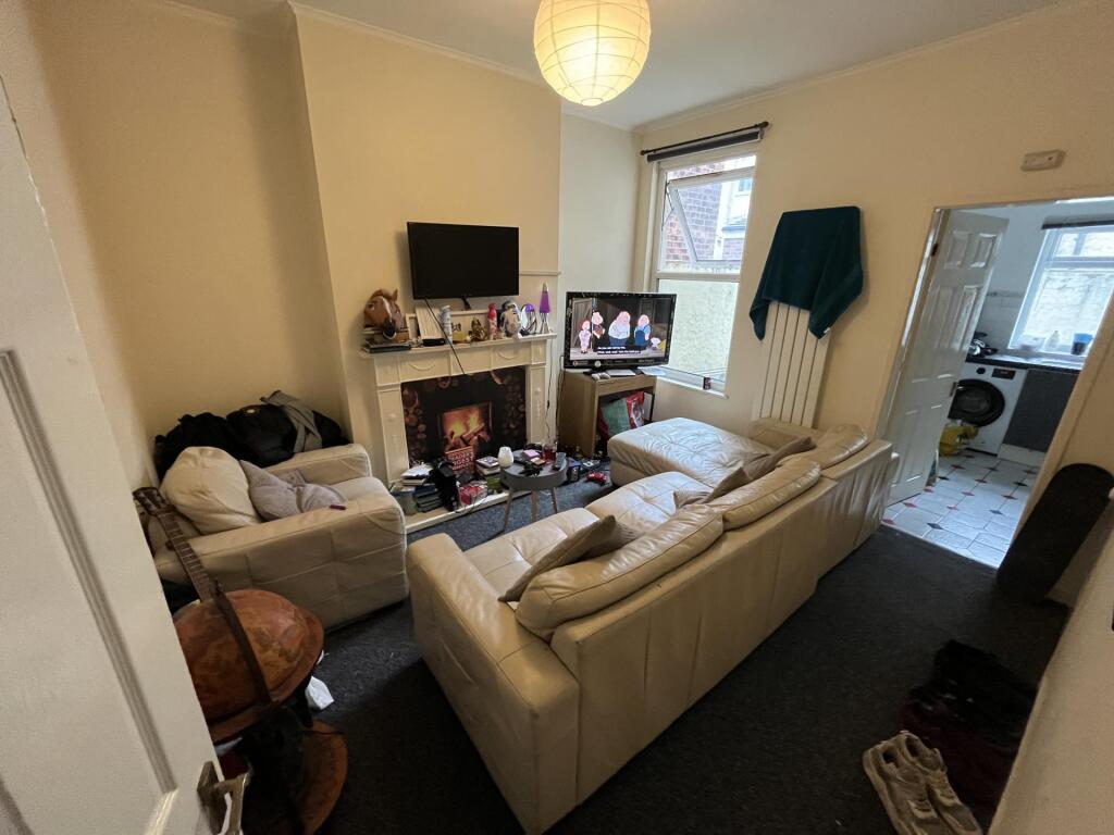 3 bed Detached for rent in Liverpool. From Rooms4u - Liverpool