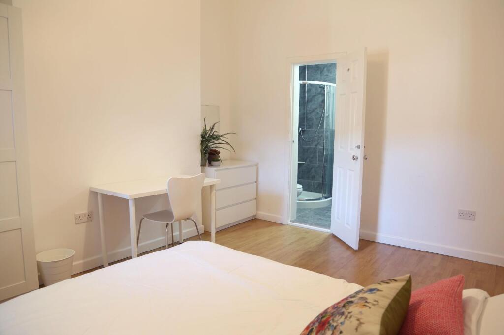 6 bed Detached for rent in Liverpool. From Rooms4u - Liverpool