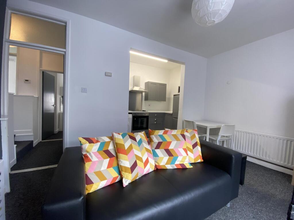 2 bed 1st Floor Flat for rent in Liverpool. From Rooms4u - Liverpool