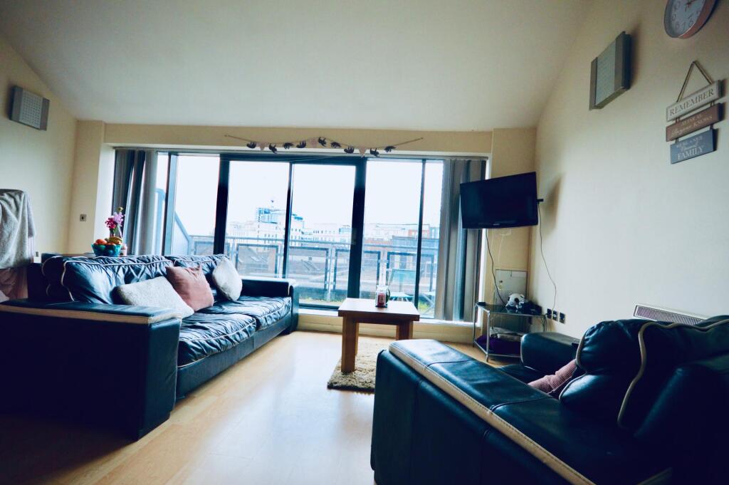 3 bed 1st Floor Flat for rent in Liverpool. From Rooms4u - Liverpool