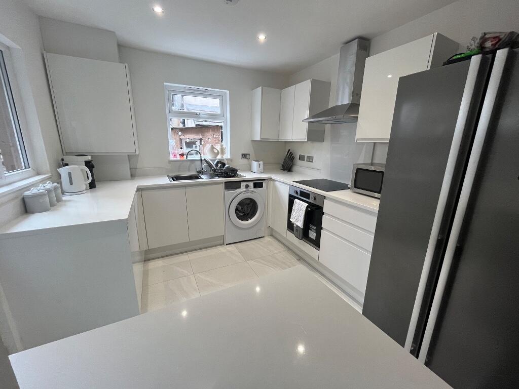 4 bed Mid Terraced House for rent in Liverpool. From Rooms4u - Liverpool 4 bed Mid Terraced House for rent in Liverpool. From Rooms4u - Liverpool