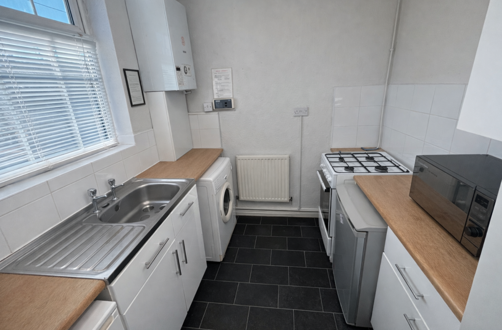 1 bed 1st Floor Flat for rent in Liverpool. From Rooms4u - Liverpool