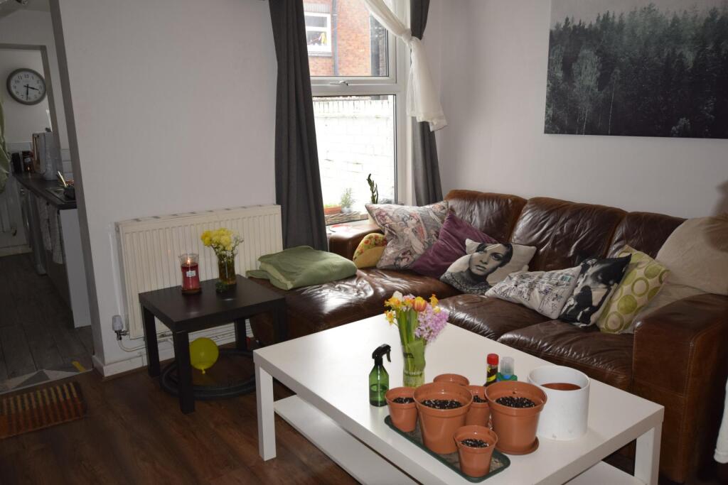 3 bed Detached for rent in Liverpool. From Rooms4u - Liverpool