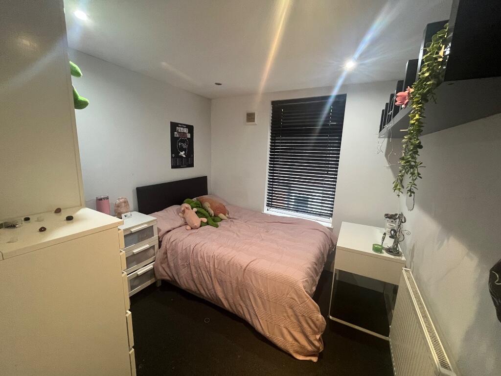 5 bed Mid Terraced House for rent in Liverpool. From Rooms4u - Liverpool