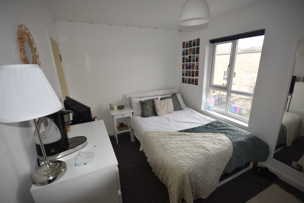 5 bed Mid Terraced House for rent in Liverpool. From Rooms4u - Liverpool