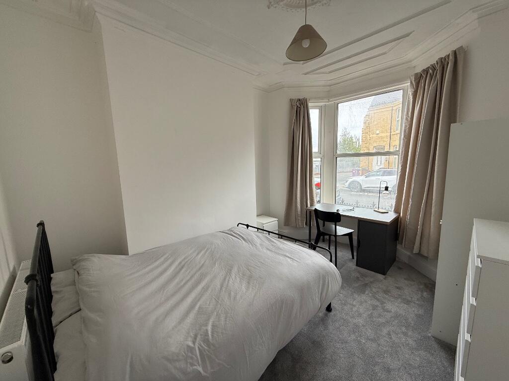 4 bed Mid Terraced House for rent in Liverpool. From Rooms4u - Liverpool