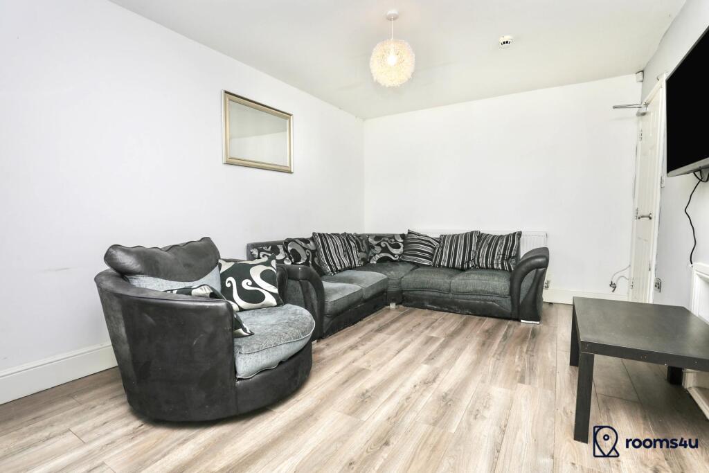 5 bed Detached for rent in Liverpool. From Rooms4u - Liverpool