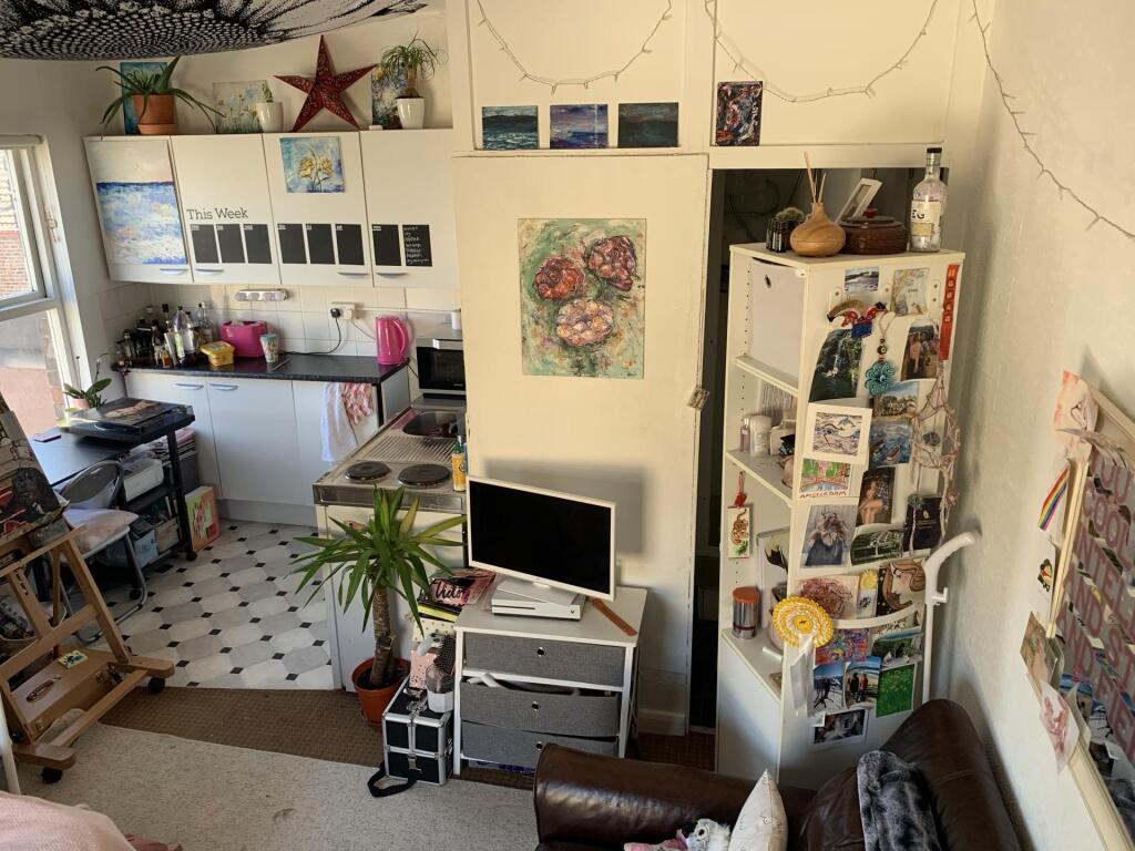 1 bed 1st Floor Flat for rent in Liverpool. From Rooms4u - Liverpool