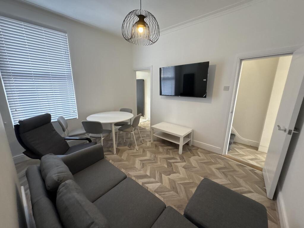 4 bed Detached for rent in Liverpool. From Rooms4u - Liverpool