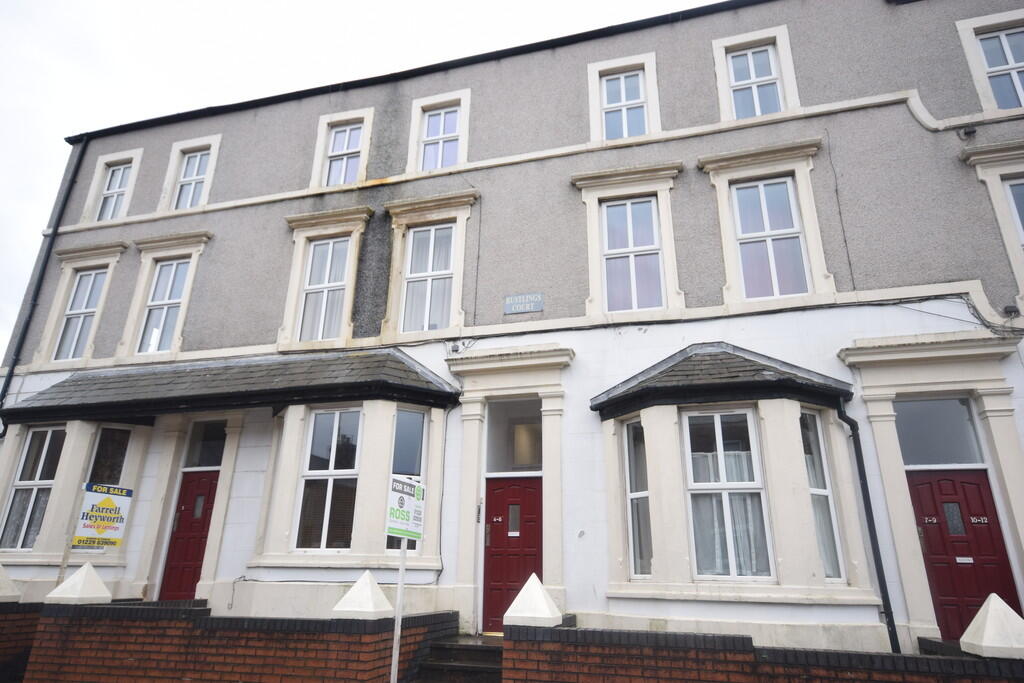 2 bed 1st Floor Flat for rent in Barrow-in-Furness. From Ross Estate Agencies - Barrow In Furness
