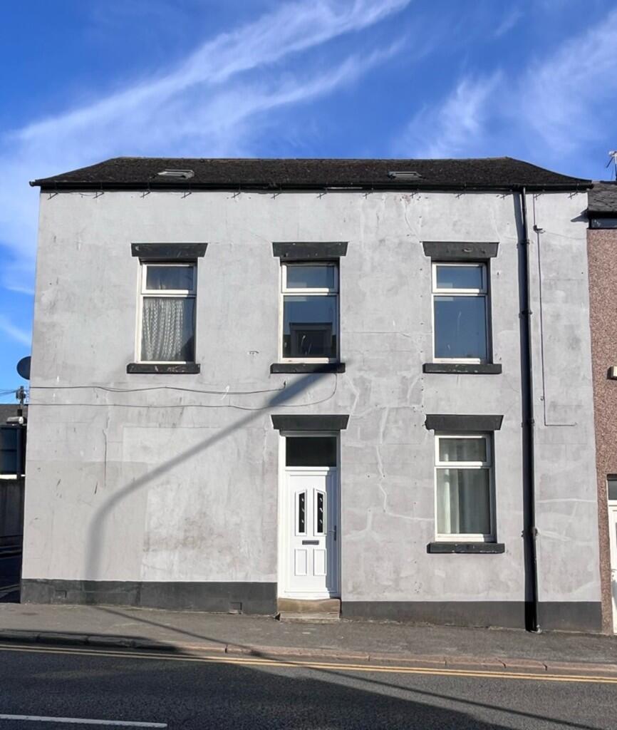 4 bed Studio for rent in Barrow-in-Furness. From Ross Estate Agencies - Barrow In Furness