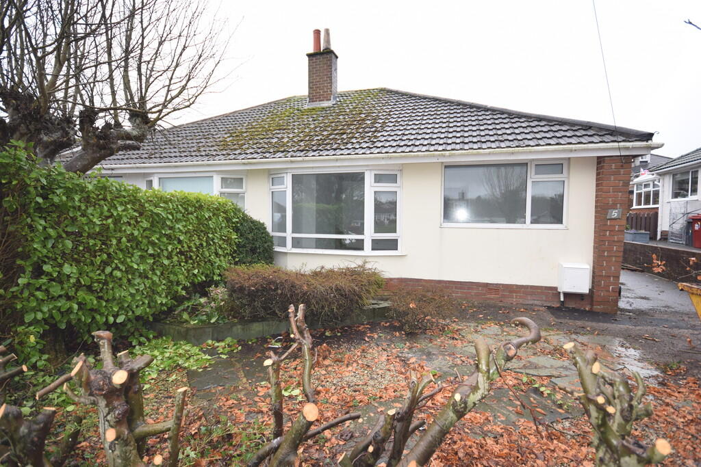2 bed Semi-detached bungalow for rent in Barrow-in-Furness. From Ross Estate Agencies - Barrow In Furness