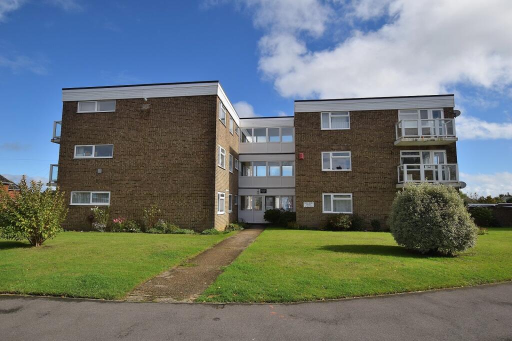 2 bed 1st Floor Flat for rent in New Milton. From Ross Nicholas & Co - New Milton