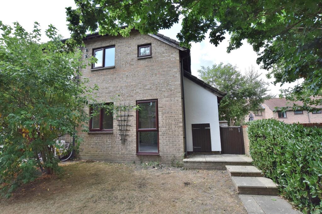1 bed End of Terrace for rent in Ashley. From Ross Nicholas & Co - New Milton