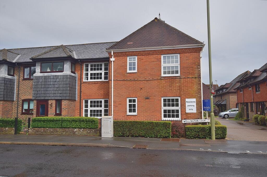 1 bed House (unspecified) for rent in New Milton. From Ross Nicholas & Co - New Milton